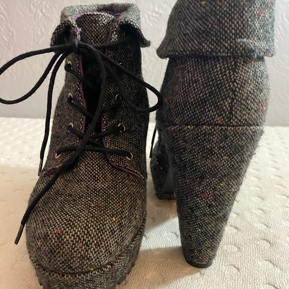 BLOWFISH Blowfish Womens Herringbone Platform Booties - Picture 6 of 16